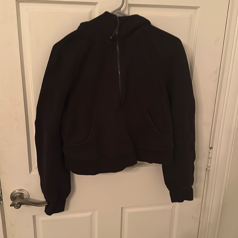 Black half zip scuba